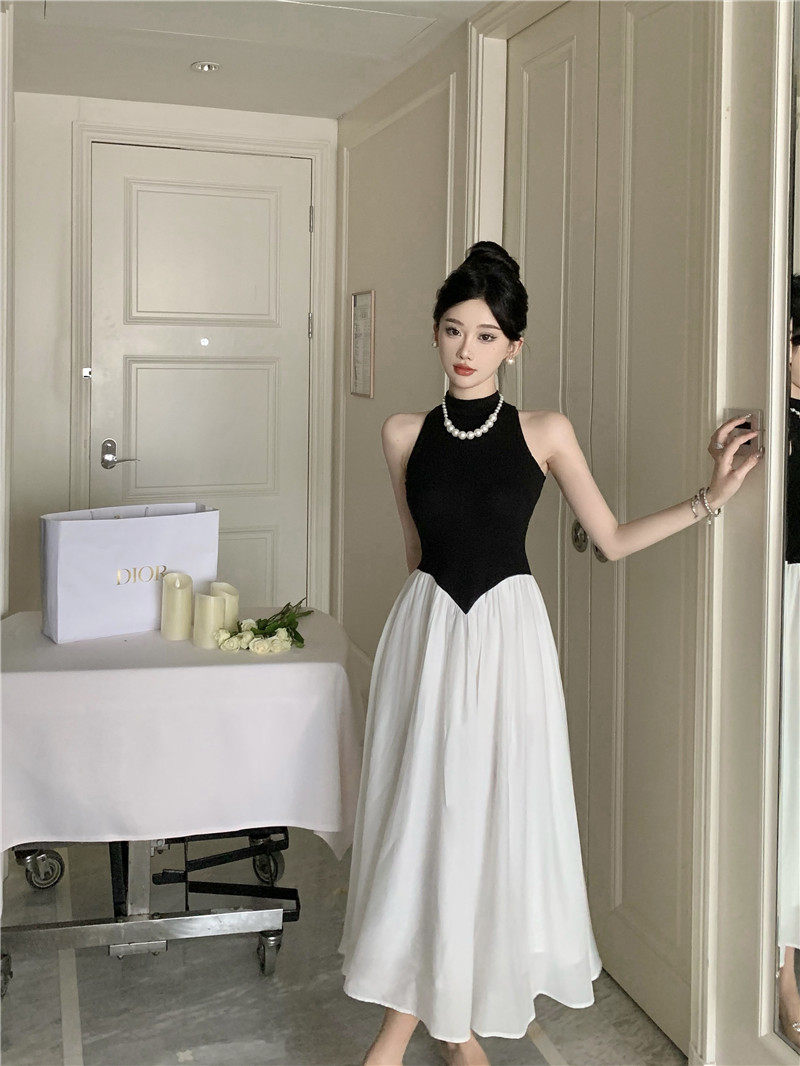 オケージョン ドレス 配色切替ホルターネックフレアワンピース