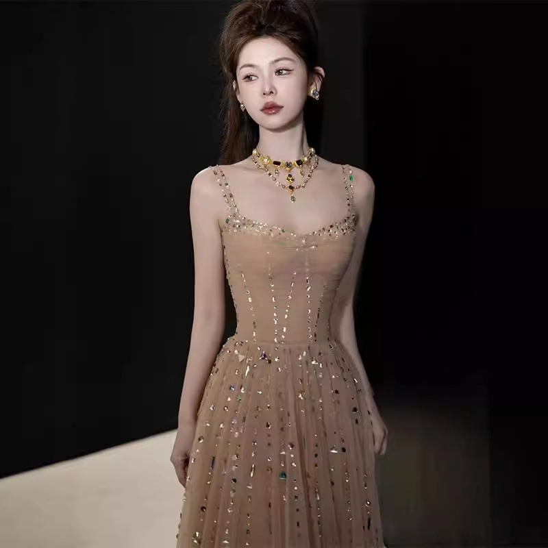 https://fulmo-img-server.com/dresscode-dresscode/4c233310-edd2-4ed8-a98d-922fcbcf6fcc.jpg
