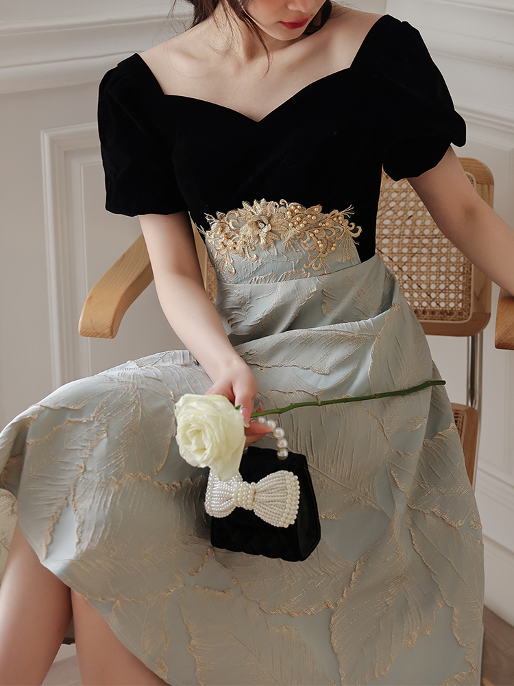 オケージョン　ドレス 花刺繍ウエスト切替パフスリーブワンピース