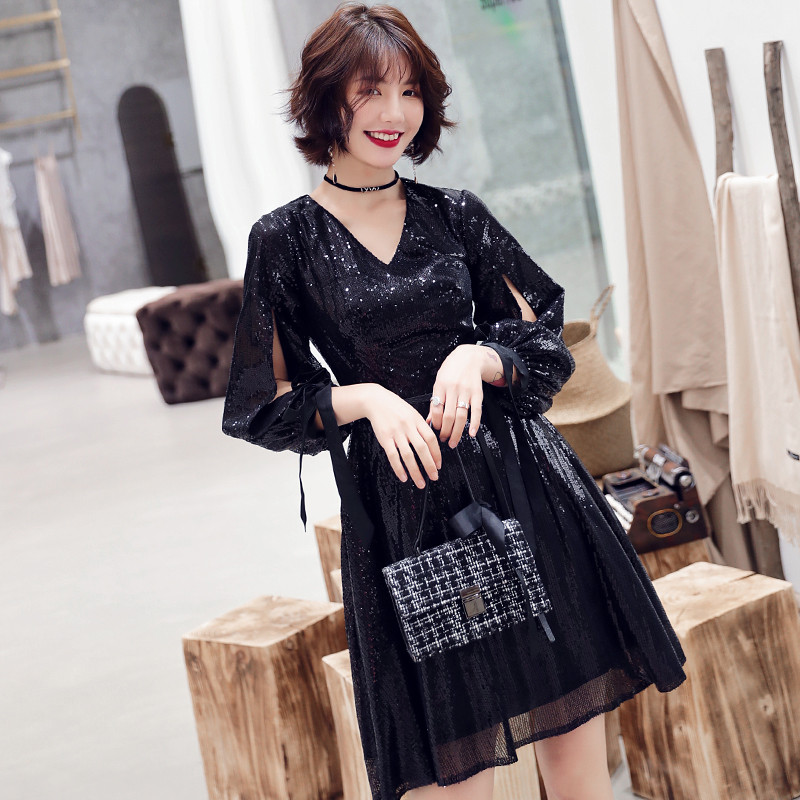 オケージョン ドレス 袖スリット入りラメ輝くブイネック膝丈パーティードレス