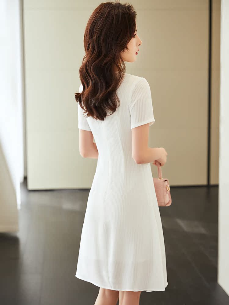 オケージョン ドレス 斜めラインビジュー付きリブニットVネックワンピース