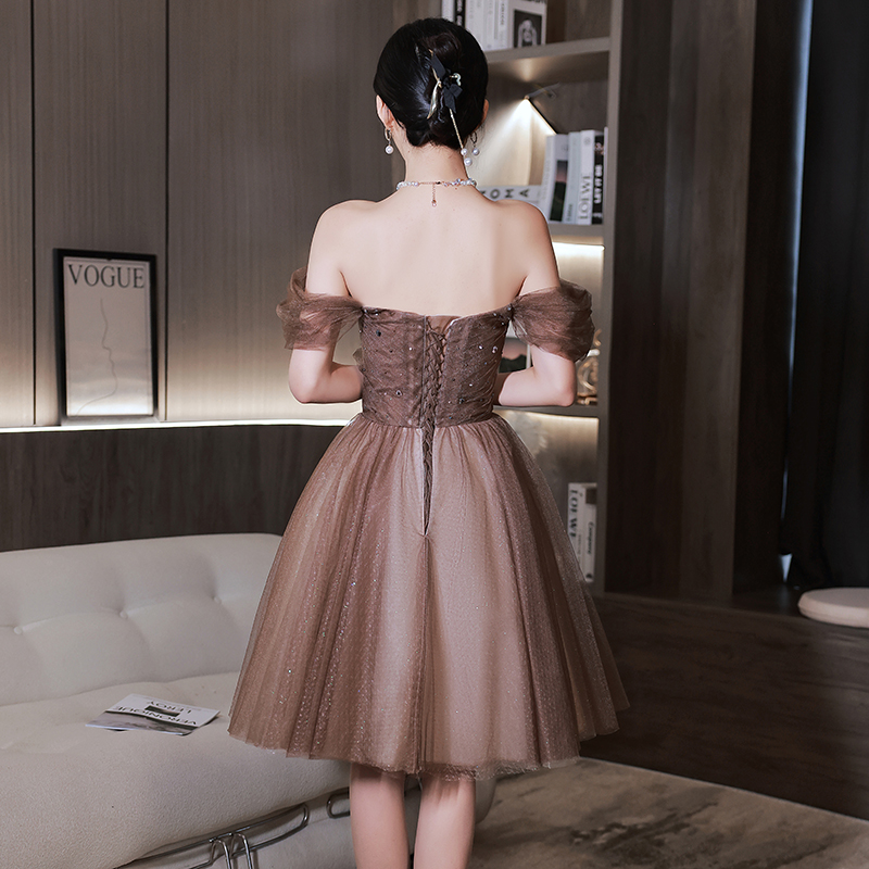 https://fulmo-img-server.com/dresscode-dresscode/5884f17e-548e-4f32-abb0-8b10733d8bac.jpg