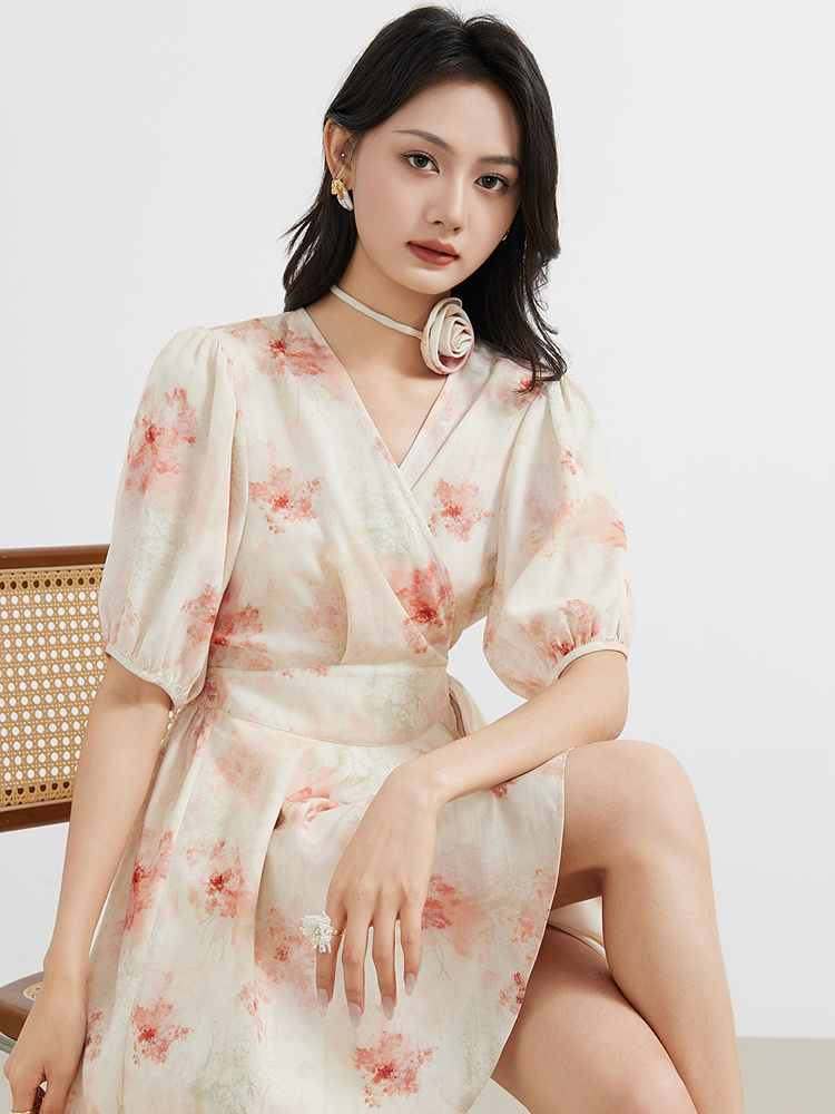 https://fulmo-img-server.com/dresscode-dresscode/58e0297c-3249-4f0b-b1c7-714d18ba7d23.jpg