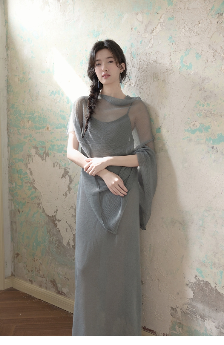 https://fulmo-img-server.com/dresscode-dresscode/598a7faf-eb12-49fe-b79e-e081b1592e85.jpg
