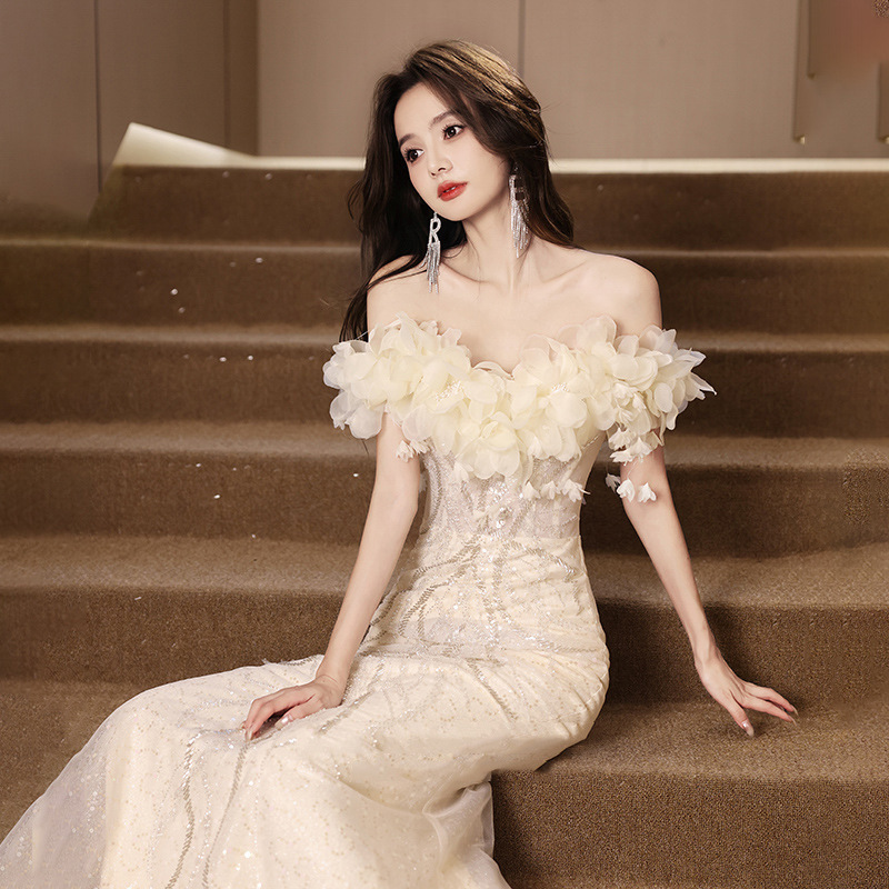 https://fulmo-img-server.com/dresscode-dresscode/5af25258-e4fa-4c76-bce8-6f10e8318bfb.jpg