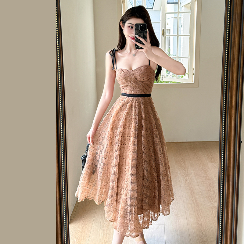 https://fulmo-img-server.com/dresscode-dresscode/5f2f2fd2-bc5e-4f08-96c2-95aa27e24824.jpg