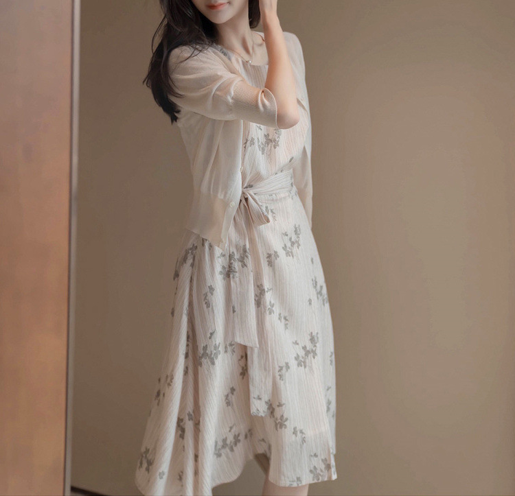 https://fulmo-img-server.com/dresscode-dresscode/5fb73537-dc72-4981-ba96-2a17308eb049.jpg