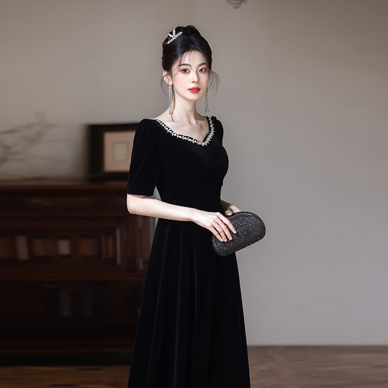 https://fulmo-img-server.com/dresscode-dresscode/6188de8f-ed38-46ed-9fdf-c48675a9c5d9.jpg