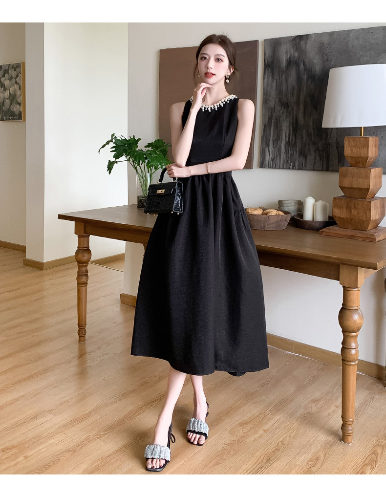 オケージョン ドレス ビジュー装飾ネックノースリーブフレアワンピース