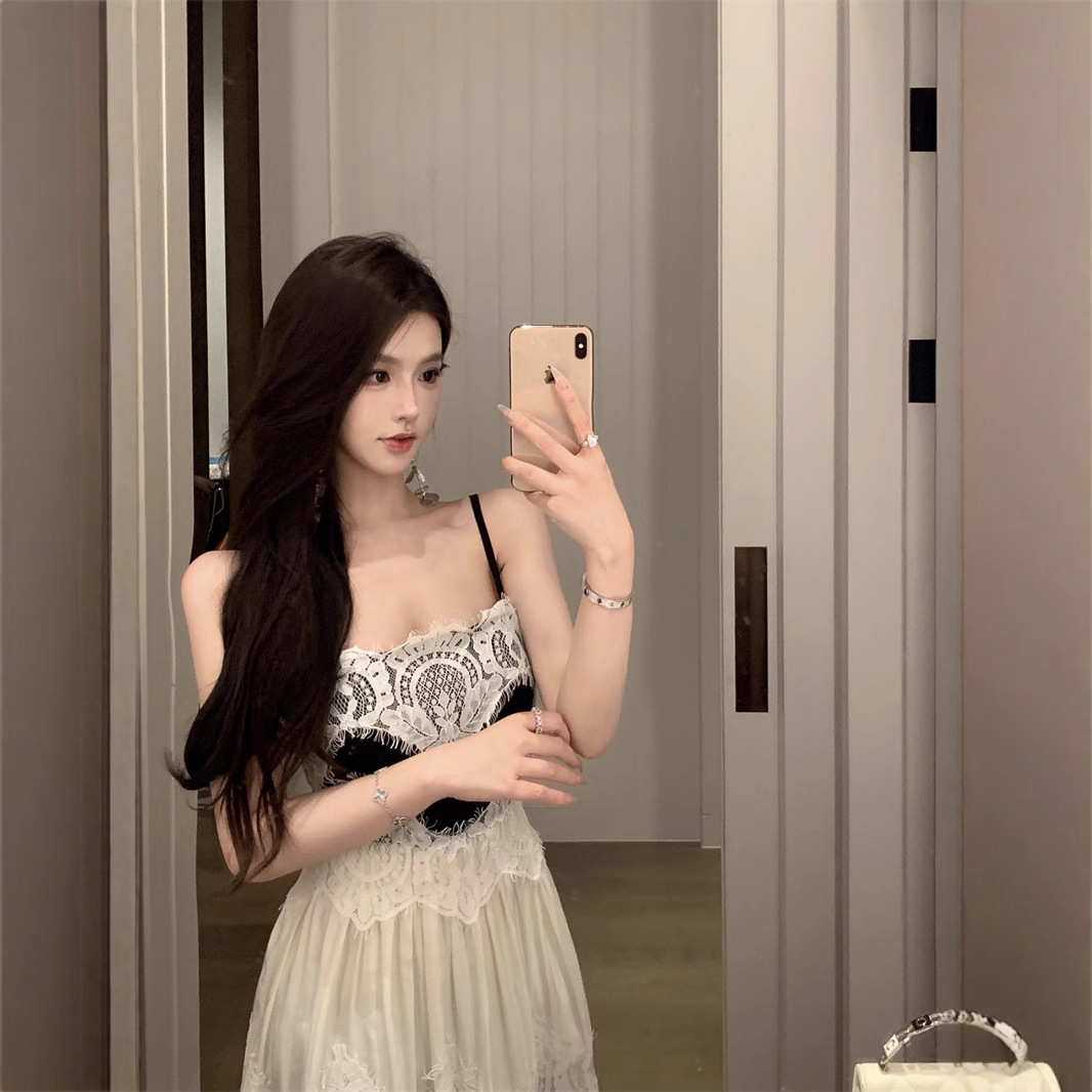 https://fulmo-img-server.com/dresscode-dresscode/62e82510-ba05-41b8-b56b-860acb9bb2ed.jpg