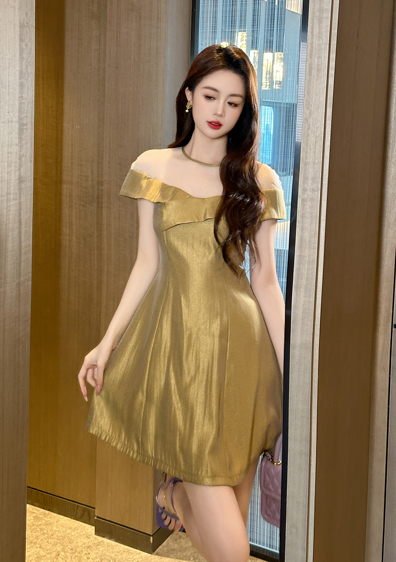https://fulmo-img-server.com/dresscode-dresscode/6320d69d-725d-4cd2-b0e0-2bdb6125a396.jpg