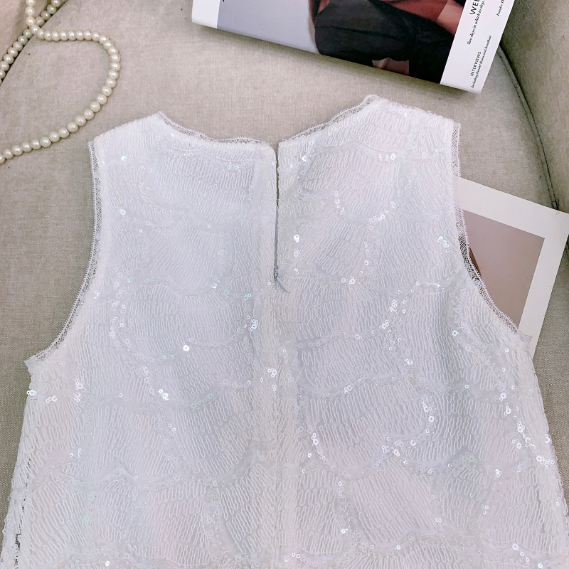 https://fulmo-img-server.com/dresscode-dresscode/64a35843-3000-4a05-b25d-36342ea91b7c.jpg
