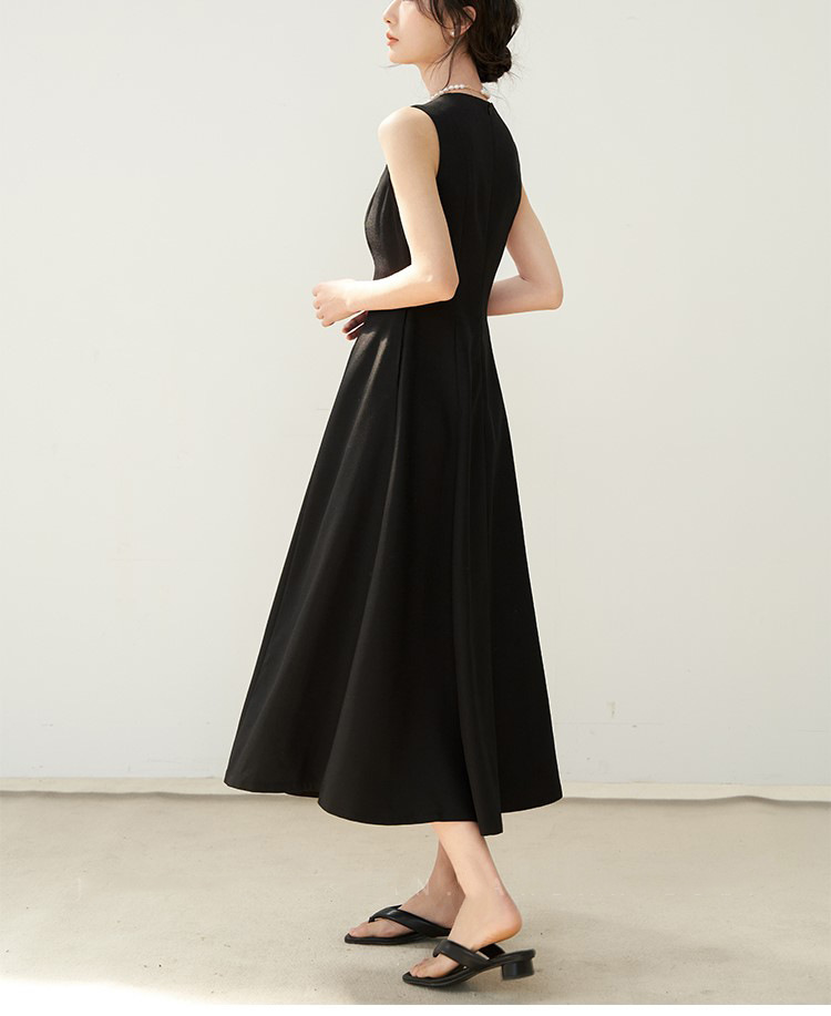 https://fulmo-img-server.com/dresscode-dresscode/667151df-ba86-4d42-aa20-464468256c04.jpg