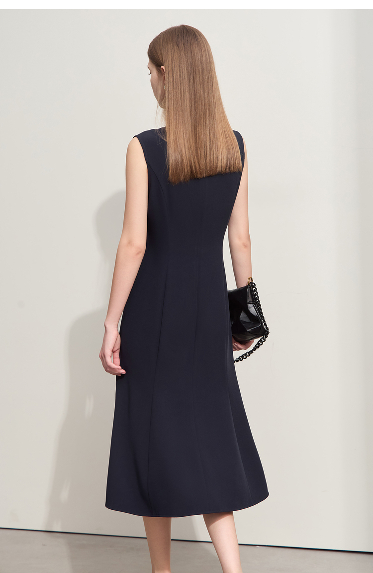 https://fulmo-img-server.com/dresscode-dresscode/669c7dab-ec64-451a-b74c-fc106250da5e.jpg
