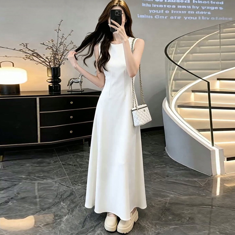 https://fulmo-img-server.com/dresscode-dresscode/6c7ec0c7-d455-43c1-b600-cd94af792454.jpg
