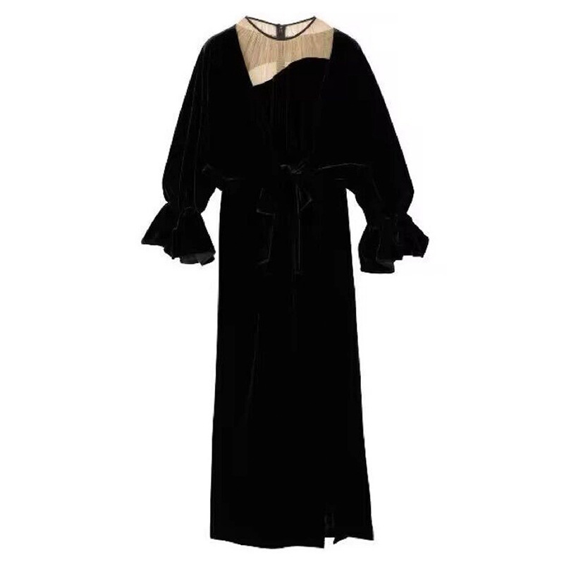 https://fulmo-img-server.com/dresscode-dresscode/6caaa4b7-cd26-4738-95a3-e9845daf7133.jpg