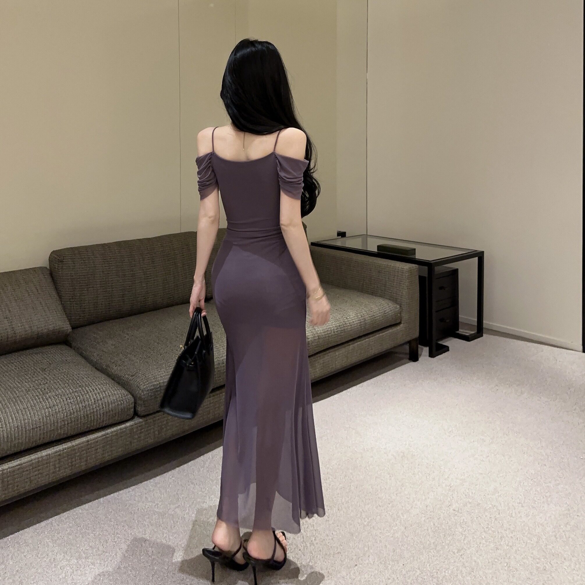 https://fulmo-img-server.com/dresscode-dresscode/6cad06da-6505-460c-9768-32f39fdbefdb.jpg