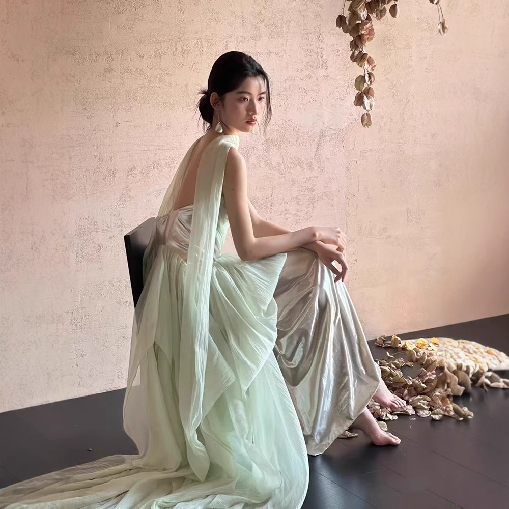 https://fulmo-img-server.com/dresscode-dresscode/6cf79ffd-d79a-423d-ae83-29a52c43e97e.jpg