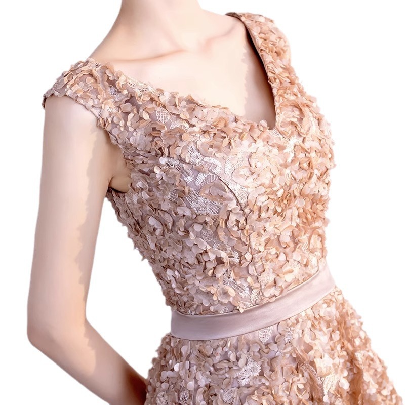 https://fulmo-img-server.com/dresscode-dresscode/6e50387f-4c81-4c7c-bb83-d2ff93b3f5f4.jpg
