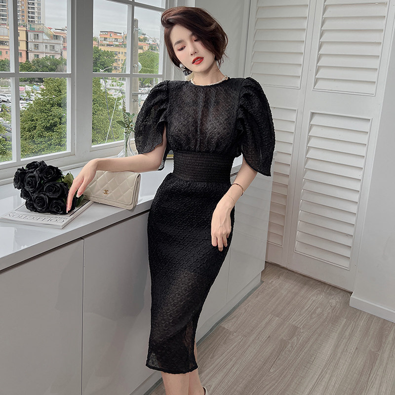 https://fulmo-img-server.com/dresscode-dresscode/6e82d7a2-a12f-4eff-8ad1-151fc9302406.jpg