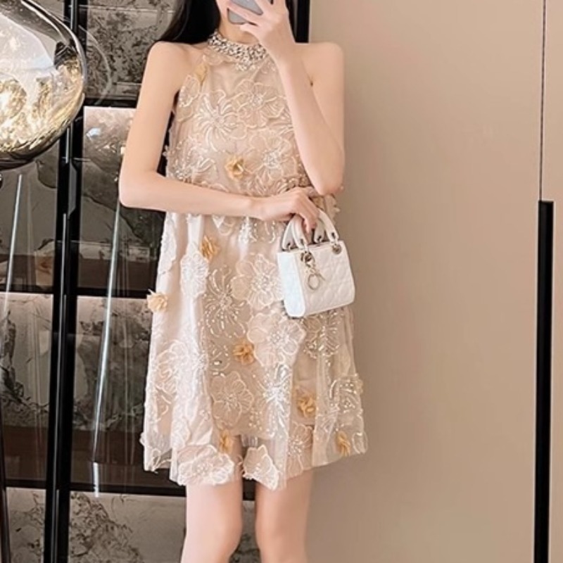 https://fulmo-img-server.com/dresscode-dresscode/6ed7d748-86bb-4010-b3d2-8247ef56b691.jpg