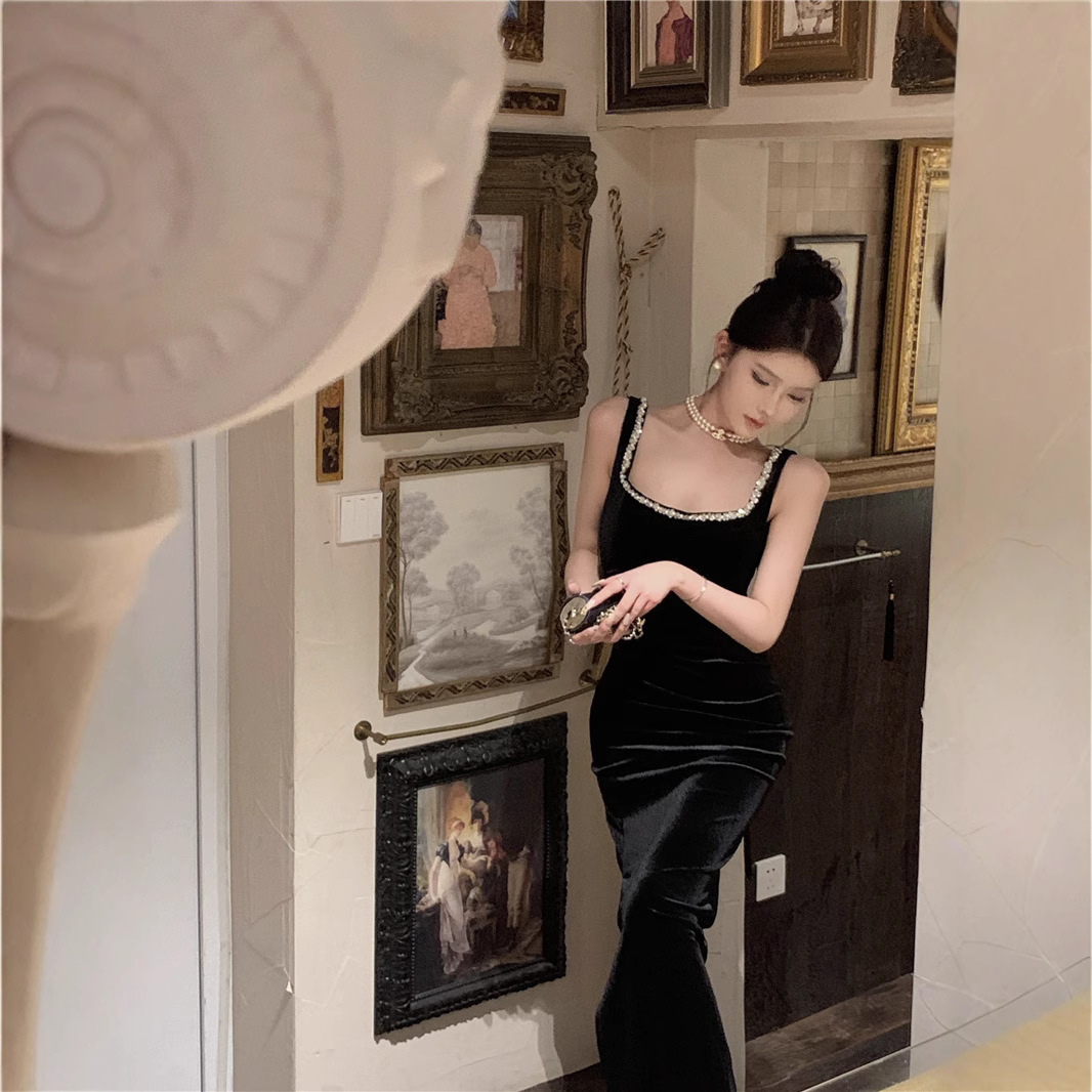 https://fulmo-img-server.com/dresscode-dresscode/728c2dca-40a0-4cb6-9167-89045cda6bdf.jpg