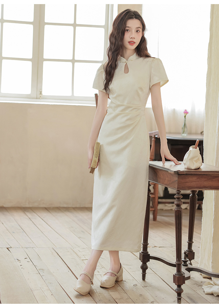 https://fulmo-img-server.com/dresscode-dresscode/75e1ba21-85b7-4d88-a2d0-50014b91e8bf.jpg