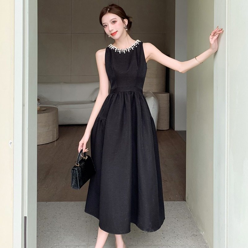 オケージョン ドレス ビジュー装飾ネックノースリーブフレアワンピース