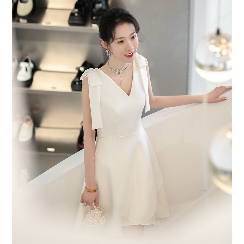 https://fulmo-img-server.com/dresscode-dresscode/76e3c690-8d07-4ea2-bb48-2bf1e9b2efb6.jpg