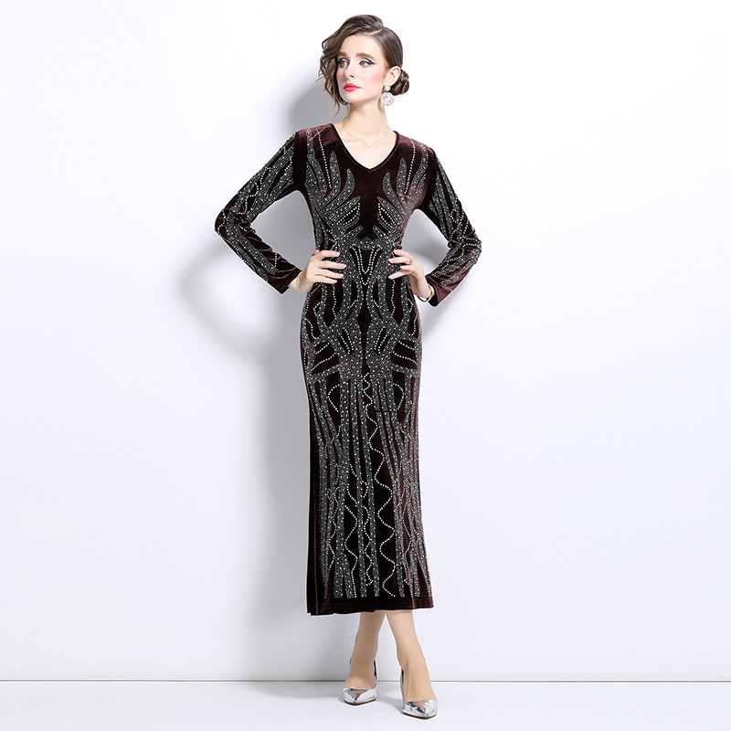 https://fulmo-img-server.com/dresscode-dresscode/7878cd02-ba66-4333-bac9-7ca95d52e096.jpg