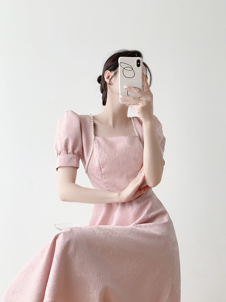 https://fulmo-img-server.com/dresscode-dresscode/790bc406-4b82-4d90-9f5c-59f606e5ee84.jpg