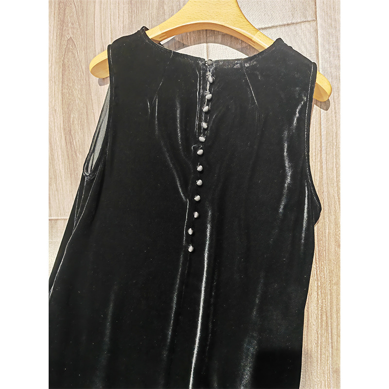 https://fulmo-img-server.com/dresscode-dresscode/7a390268-7d96-43d6-8cbe-a3f73fd9be71.jpg