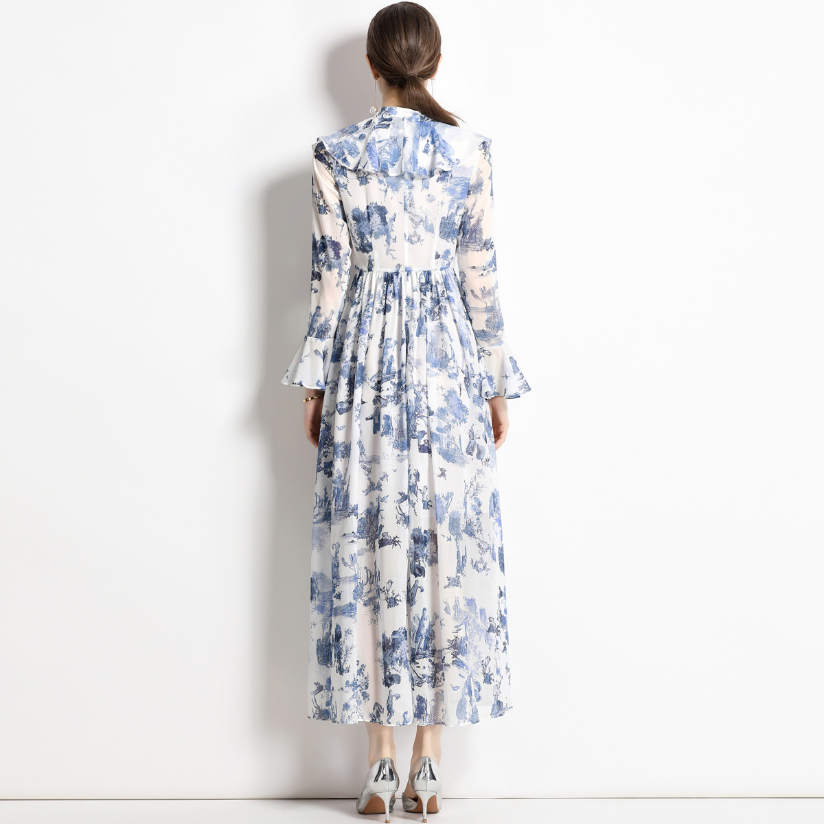 https://fulmo-img-server.com/dresscode-dresscode/7a438029-2a24-4075-a255-b2aafc577f41.jpg