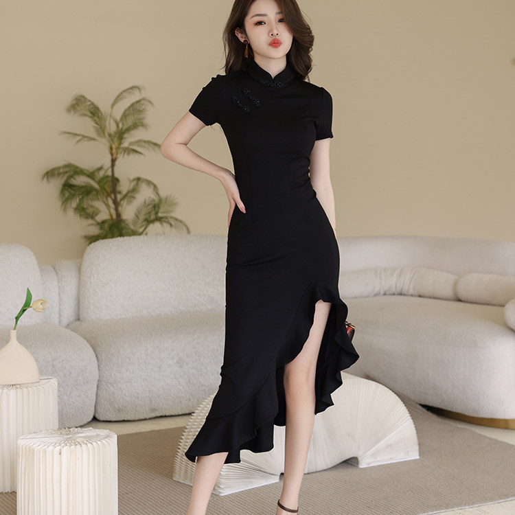 https://fulmo-img-server.com/dresscode-dresscode/7a9f8513-f1df-4d64-a3b2-fb2d6379fd5b.jpg