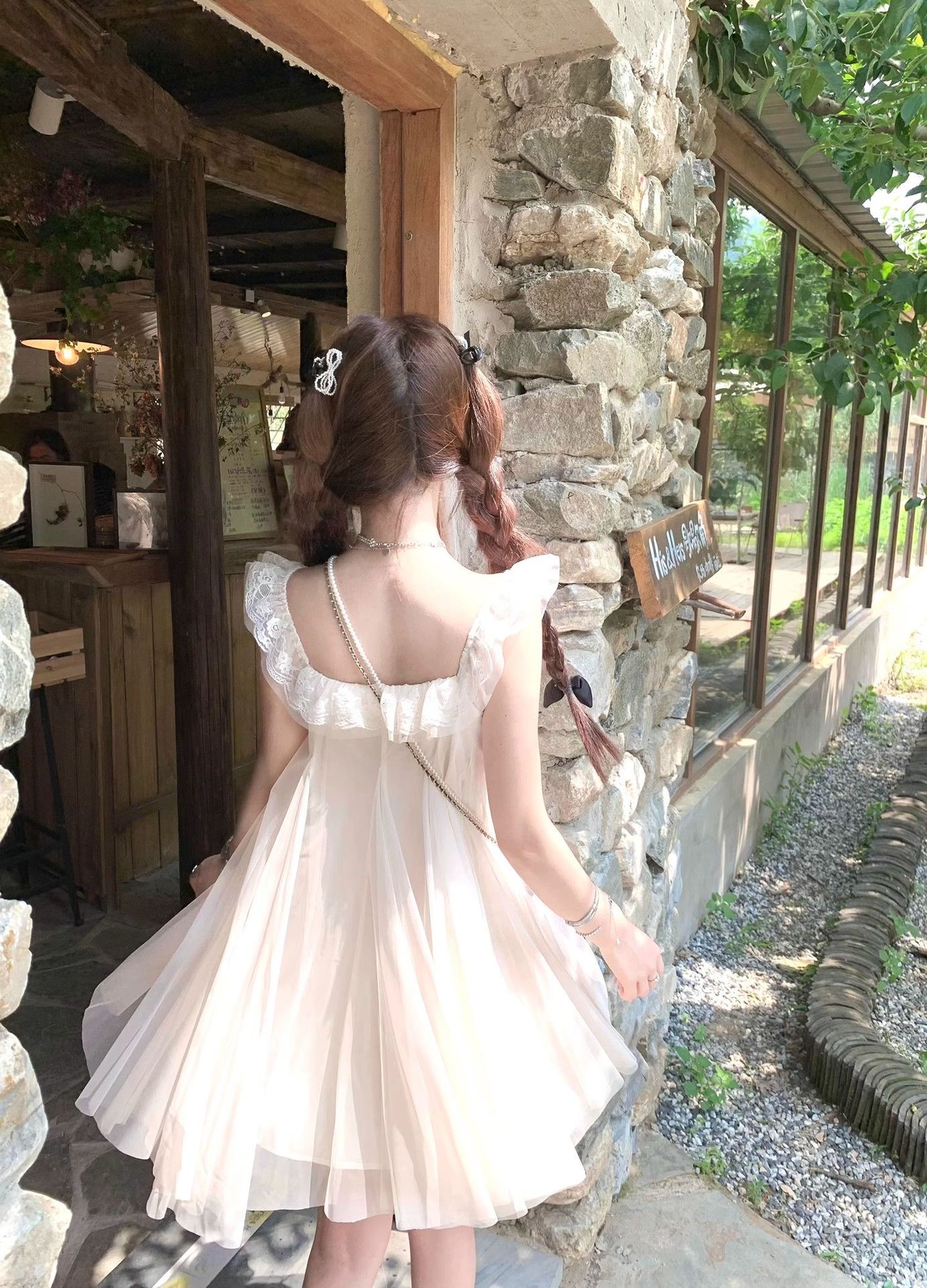 https://fulmo-img-server.com/dresscode-dresscode/7d86f32b-3474-4797-90ed-be9a2c2d1a4c.jpg