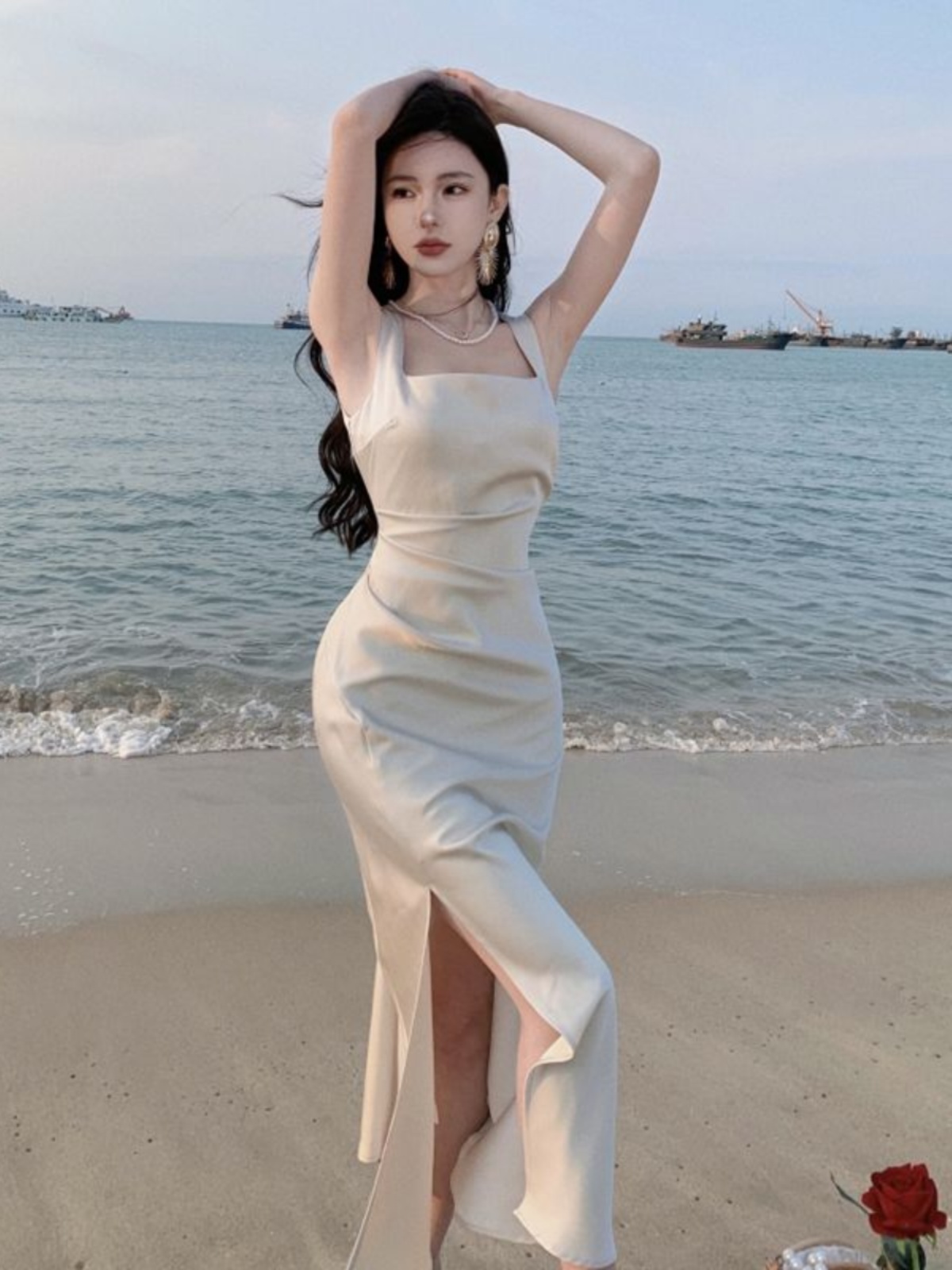 オケージョン ドレス 光沢サテンスクエアネックタイトワンピース