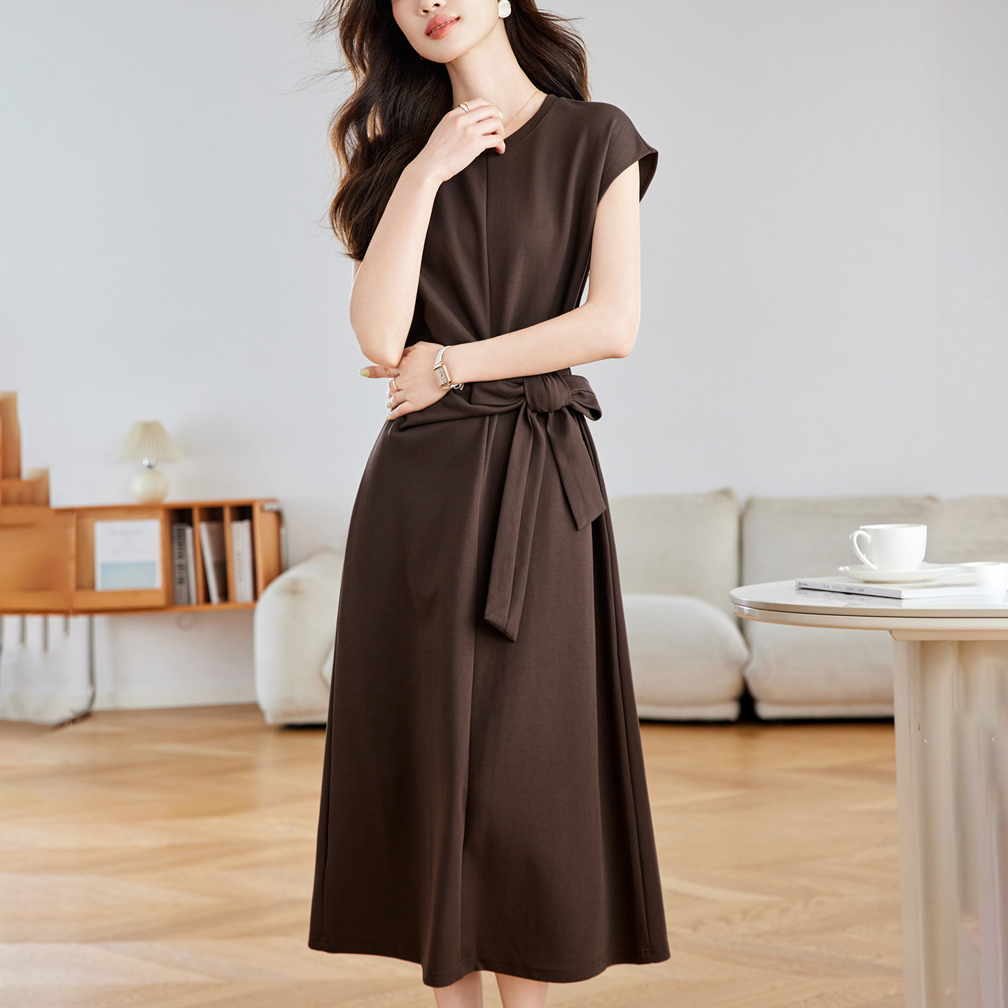 https://fulmo-img-server.com/dresscode-dresscode/808852ab-a176-4f91-90f1-4306ce603165.jpg