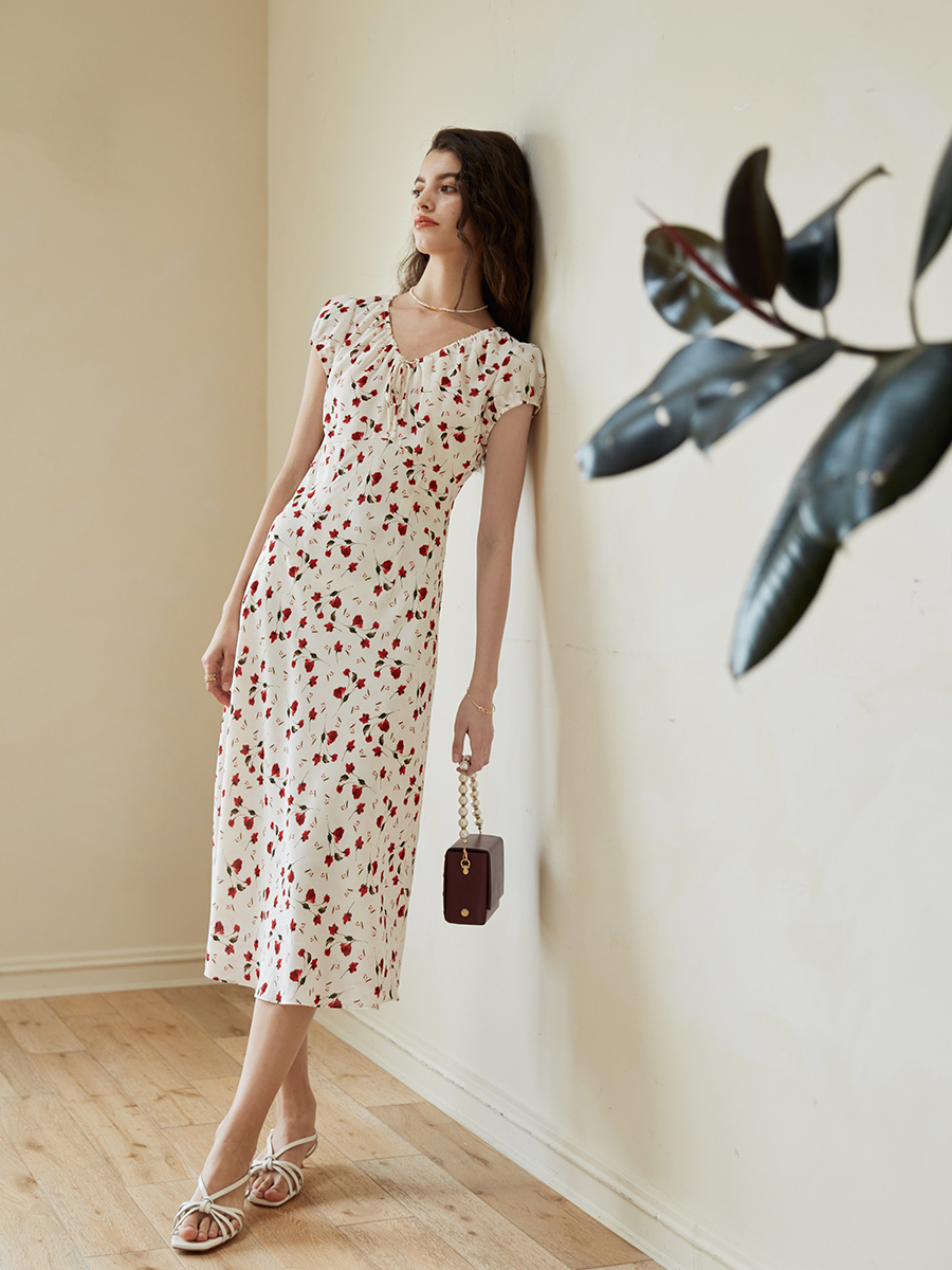 https://fulmo-img-server.com/dresscode-dresscode/81313aa3-c081-4597-a214-e21cadad9c59.jpg