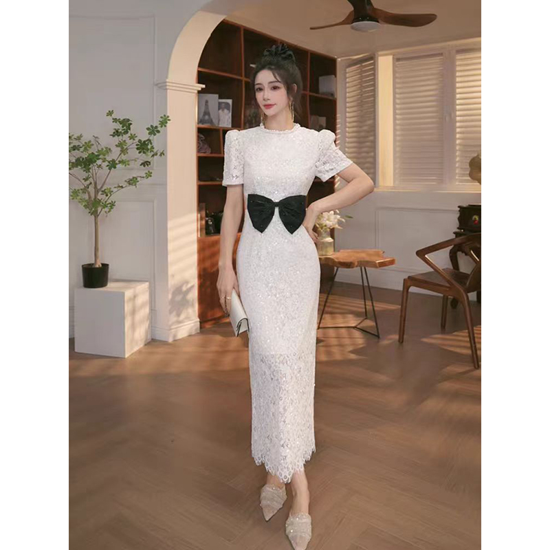 https://fulmo-img-server.com/dresscode-dresscode/825b4d22-f327-4675-aeab-689ace932e8e.jpg