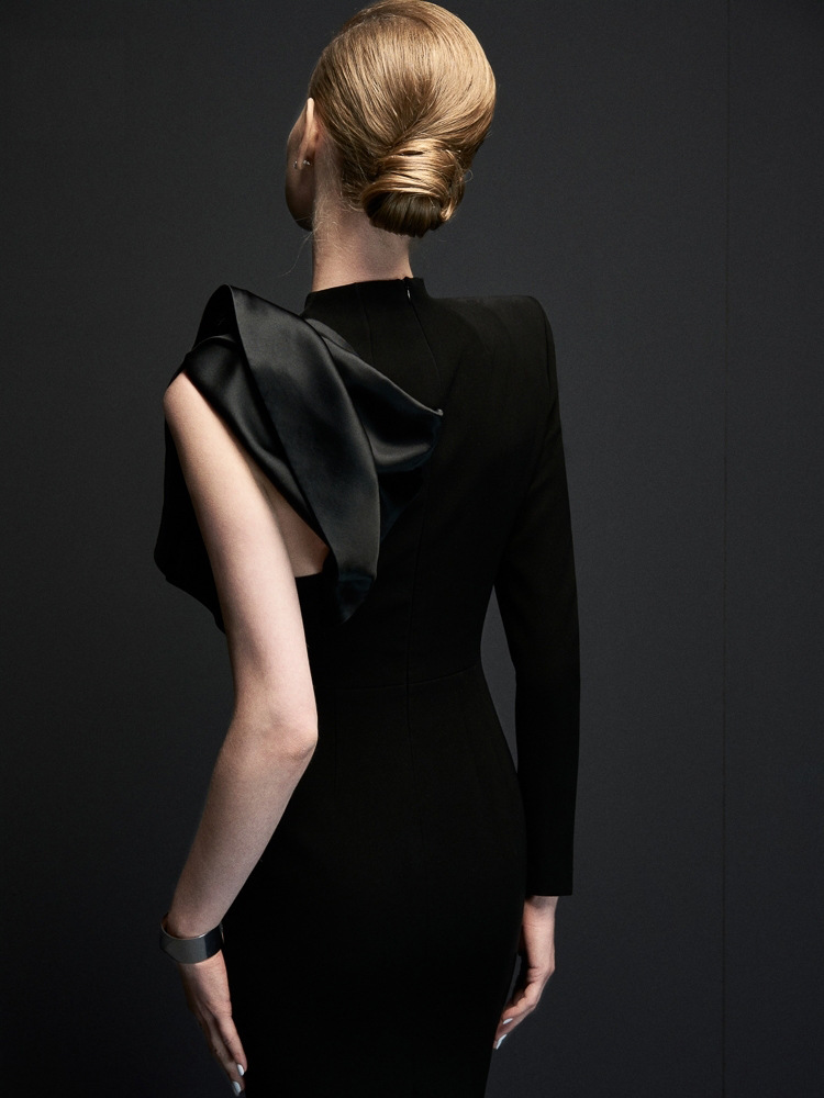 https://fulmo-img-server.com/dresscode-dresscode/8334b36a-51e9-4123-a5f4-6f3cff9c25b7.jpg