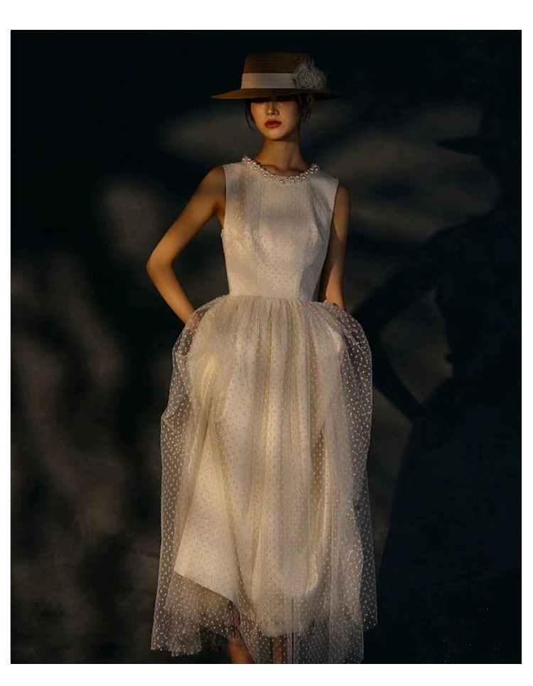 https://fulmo-img-server.com/dresscode-dresscode/8336dcf7-8df9-4e1d-8748-b0f09f34652a.jpg