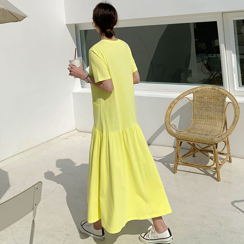 https://fulmo-img-server.com/dresscode-dresscode/83aa8a44-b938-47f4-a94d-d7efc24d6674.jpg