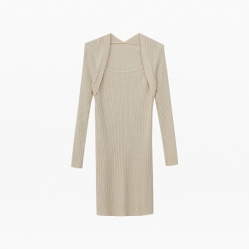 https://fulmo-img-server.com/dresscode-dresscode/83cd9c20-9000-4320-a6b9-7f54ecbfb9bc.jpg