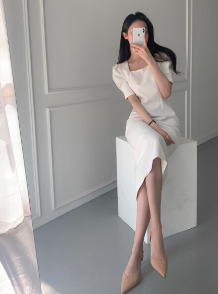 https://fulmo-img-server.com/dresscode-dresscode/83ebcc30-cb2c-4b44-a697-8d1a67cb4931.jpg