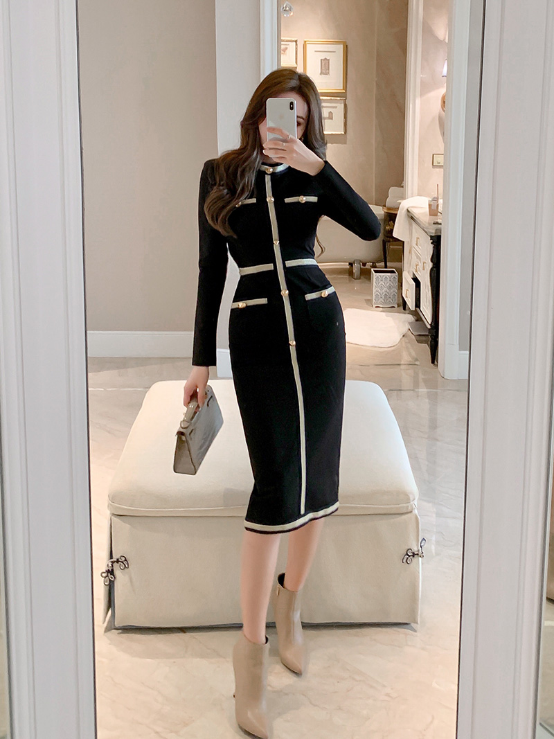 https://fulmo-img-server.com/dresscode-dresscode/840a366a-0f23-4175-b69a-5d5769f340d8.jpg