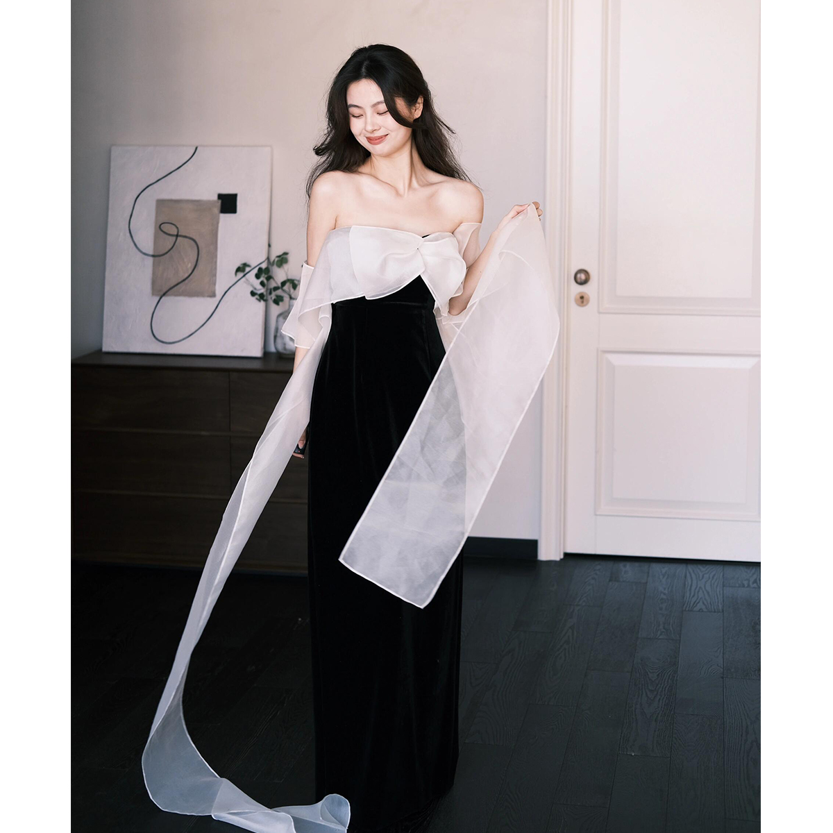 https://fulmo-img-server.com/dresscode-dresscode/851d16bf-e639-40e4-b5ee-b90ccd622288.jpg