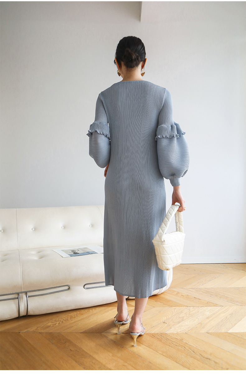 https://fulmo-img-server.com/dresscode-dresscode/85bcbbd3-19d2-49b0-92fc-dce6115abe1d.jpg
