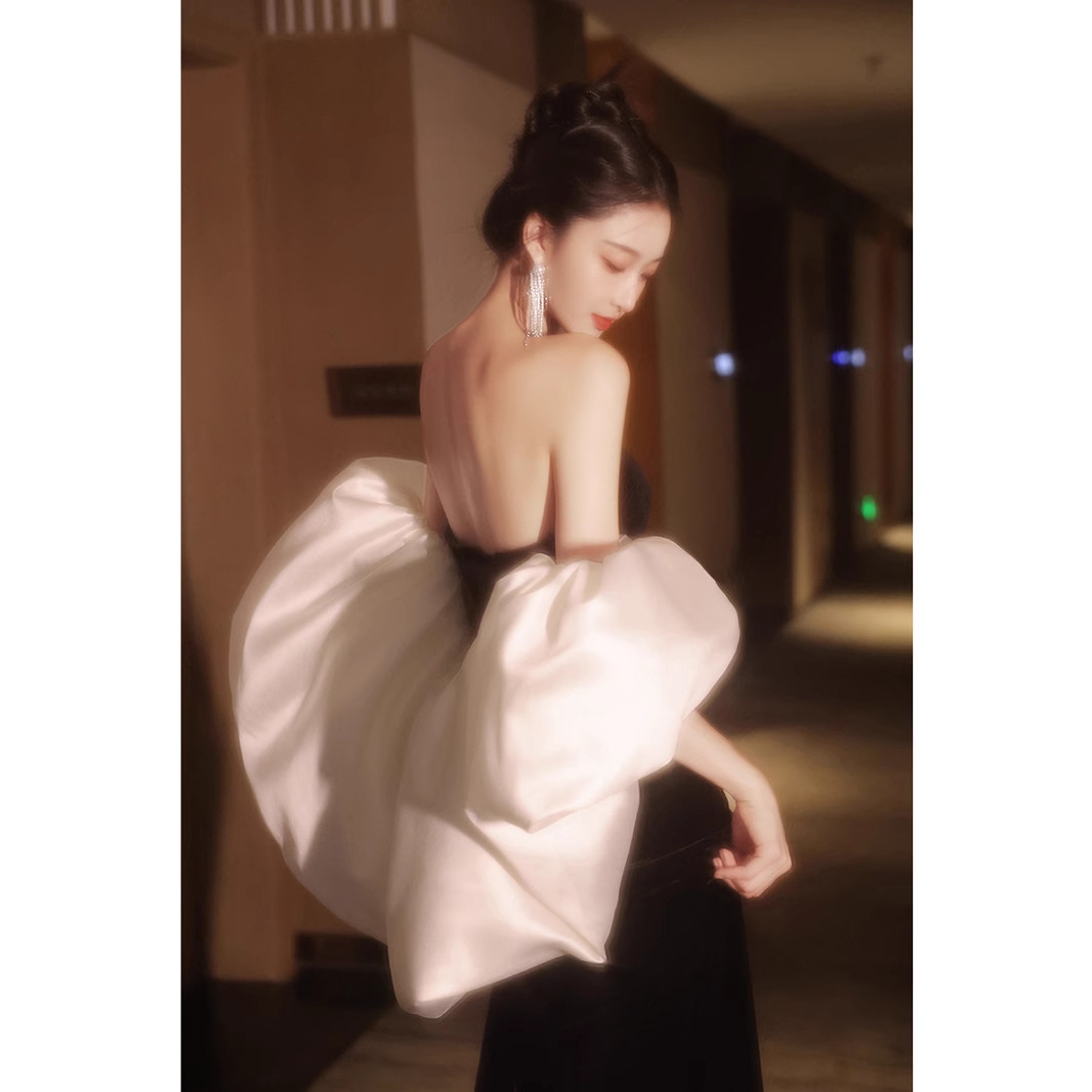 https://fulmo-img-server.com/dresscode-dresscode/86c4a51c-9a52-485a-bf85-11513da731f1.jpg