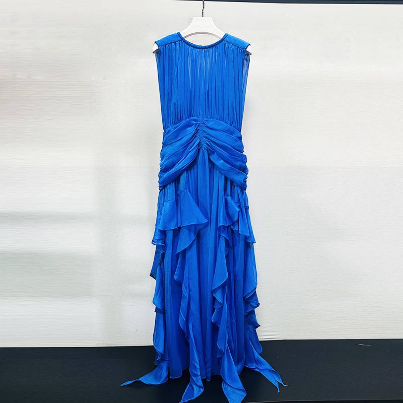 https://fulmo-img-server.com/dresscode-dresscode/86e70fc8-efe2-440e-ae71-4a2d815b17fa.jpg