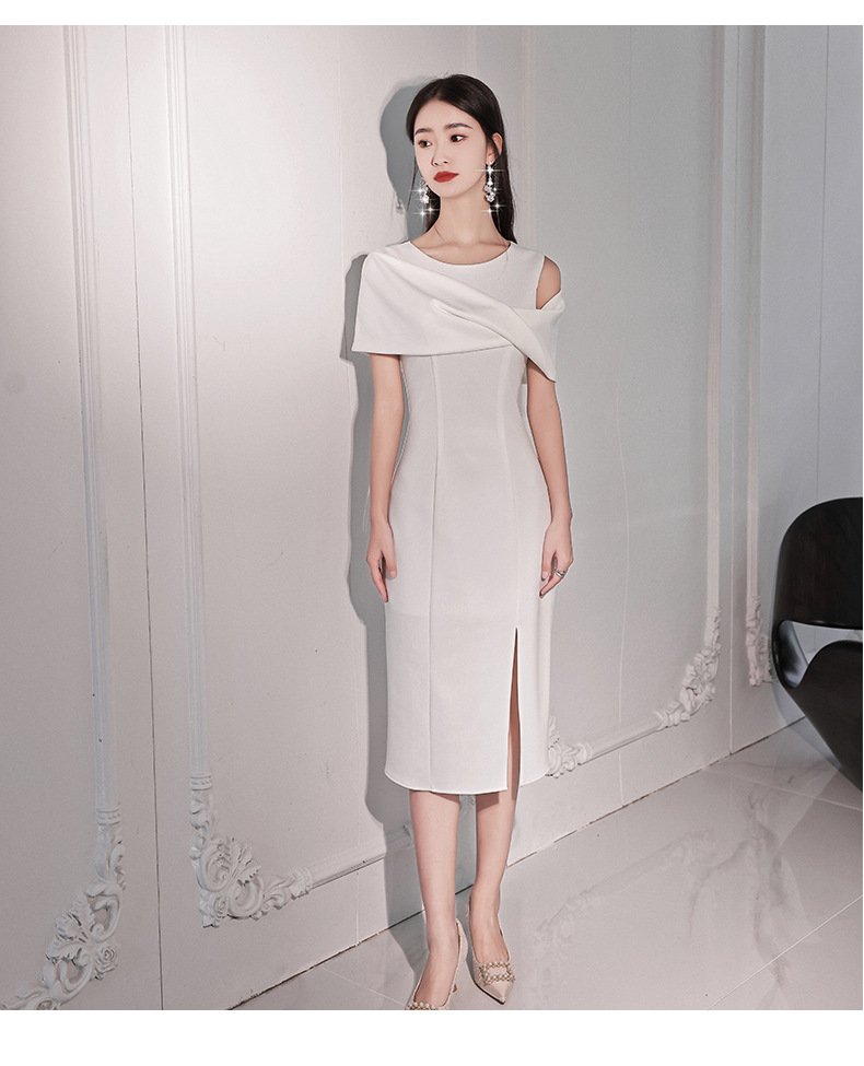https://fulmo-img-server.com/dresscode-dresscode/8735fb92-cdea-405e-80c2-a6652ebfdb87.jpg
